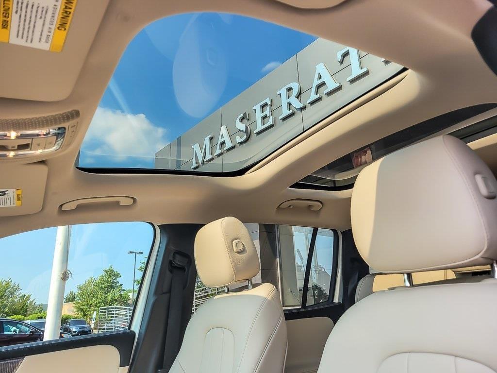 used 2022 Mercedes-Benz GLB 250 car, priced at $31,389