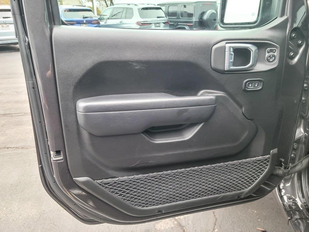 used 2025 Jeep Wrangler car, priced at $37,050