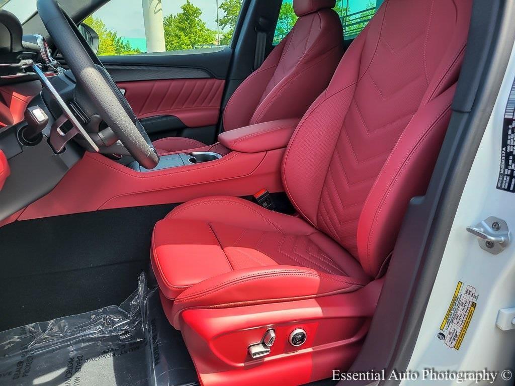 new 2025 Maserati Grecale car, priced at $77,939