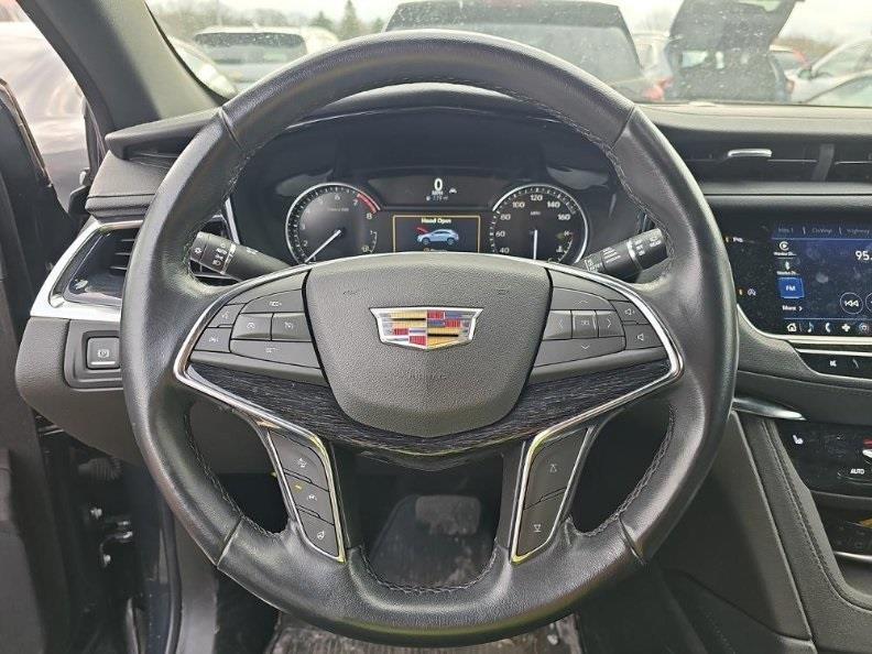 used 2021 Cadillac XT5 car, priced at $28,949