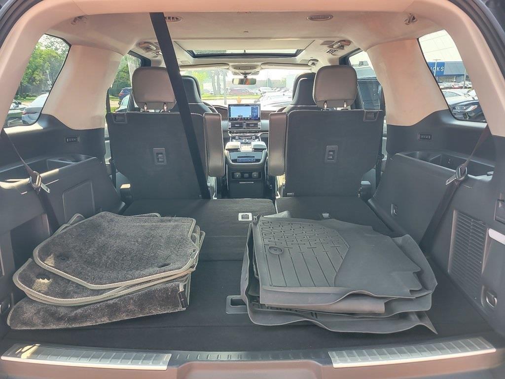 used 2022 Lincoln Navigator car, priced at $59,889