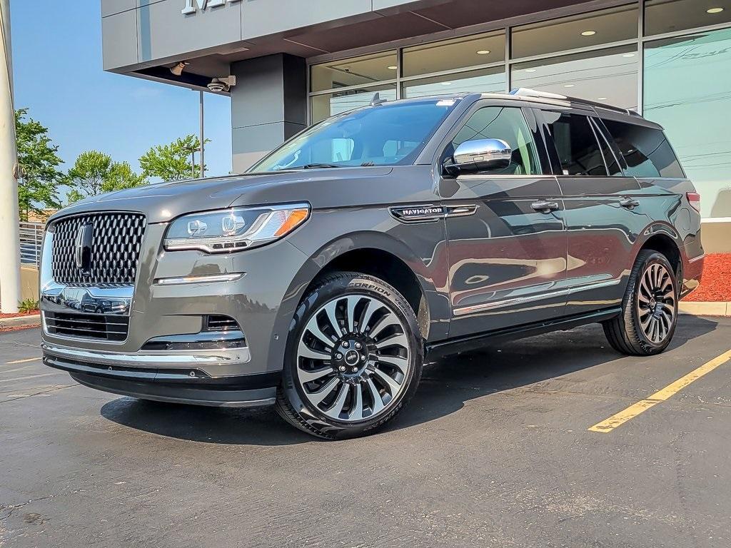 used 2022 Lincoln Navigator car, priced at $67,989