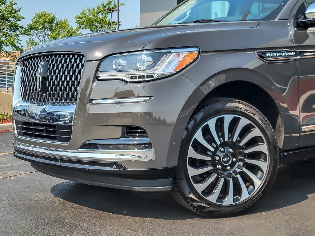 used 2022 Lincoln Navigator car, priced at $67,989