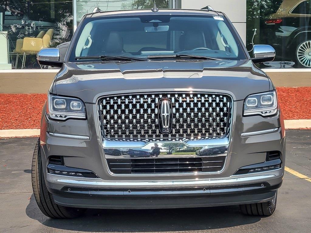 used 2022 Lincoln Navigator car, priced at $59,889