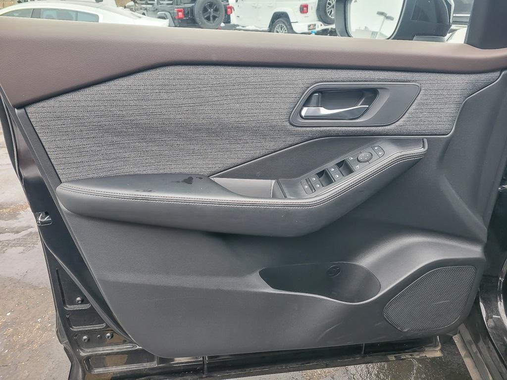 used 2023 Nissan Rogue car, priced at $23,307