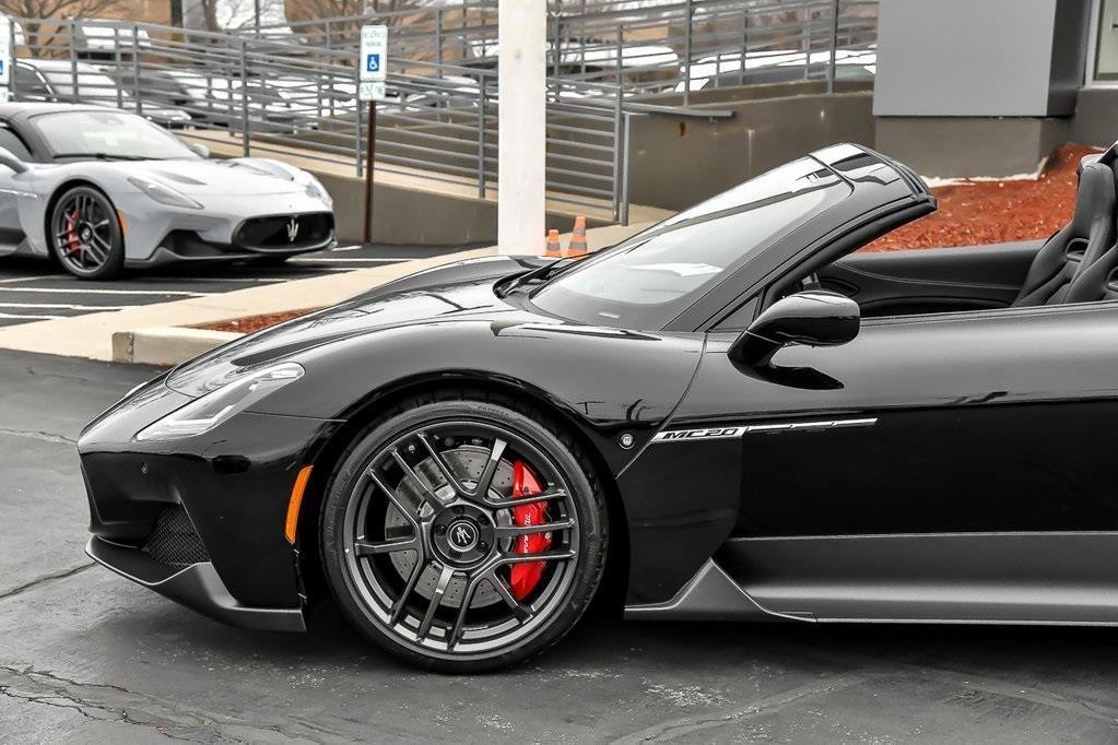 new 2024 Maserati MC20 car, priced at $225,999