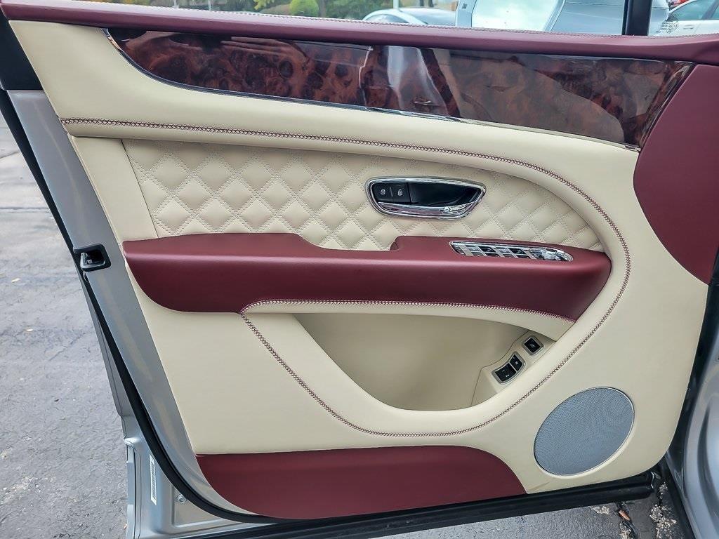 used 2022 Bentley Bentayga car, priced at $126,899