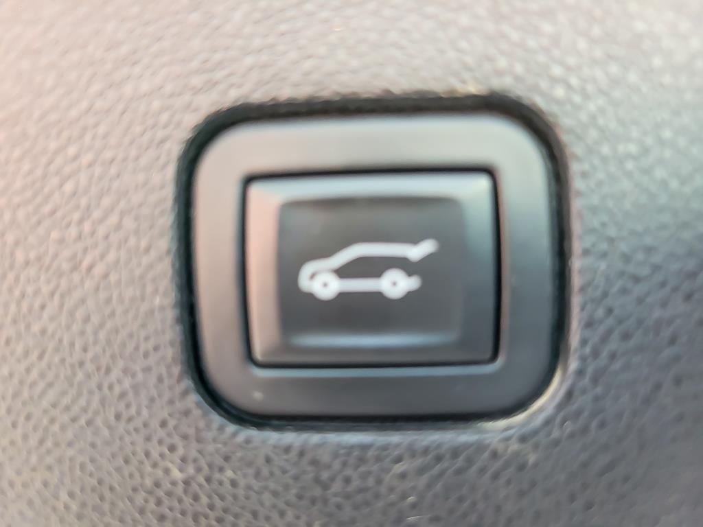 used 2021 Cadillac XT6 car, priced at $33,689