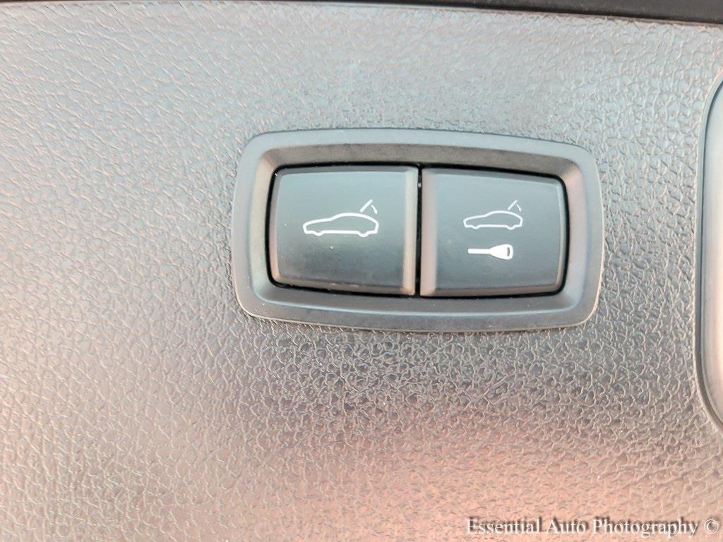 used 2022 Porsche Macan car, priced at $55,069