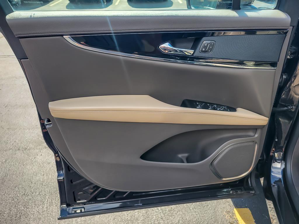 used 2022 Lincoln Nautilus car, priced at $30,899