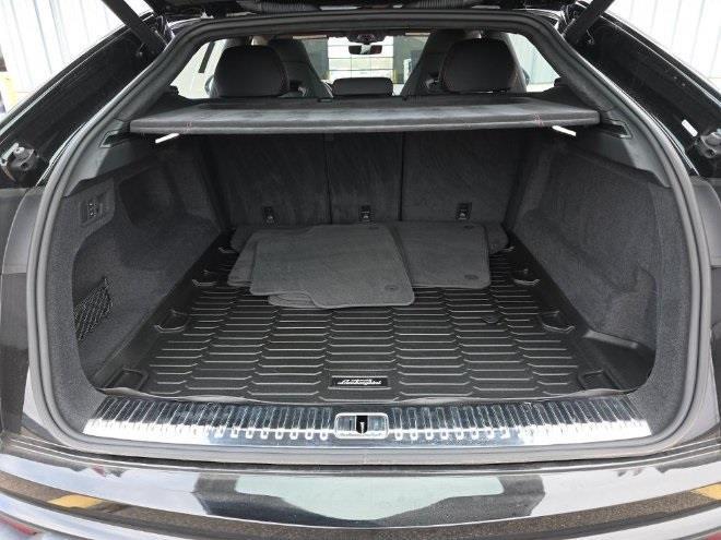 used 2021 Lamborghini Urus car, priced at $195,746