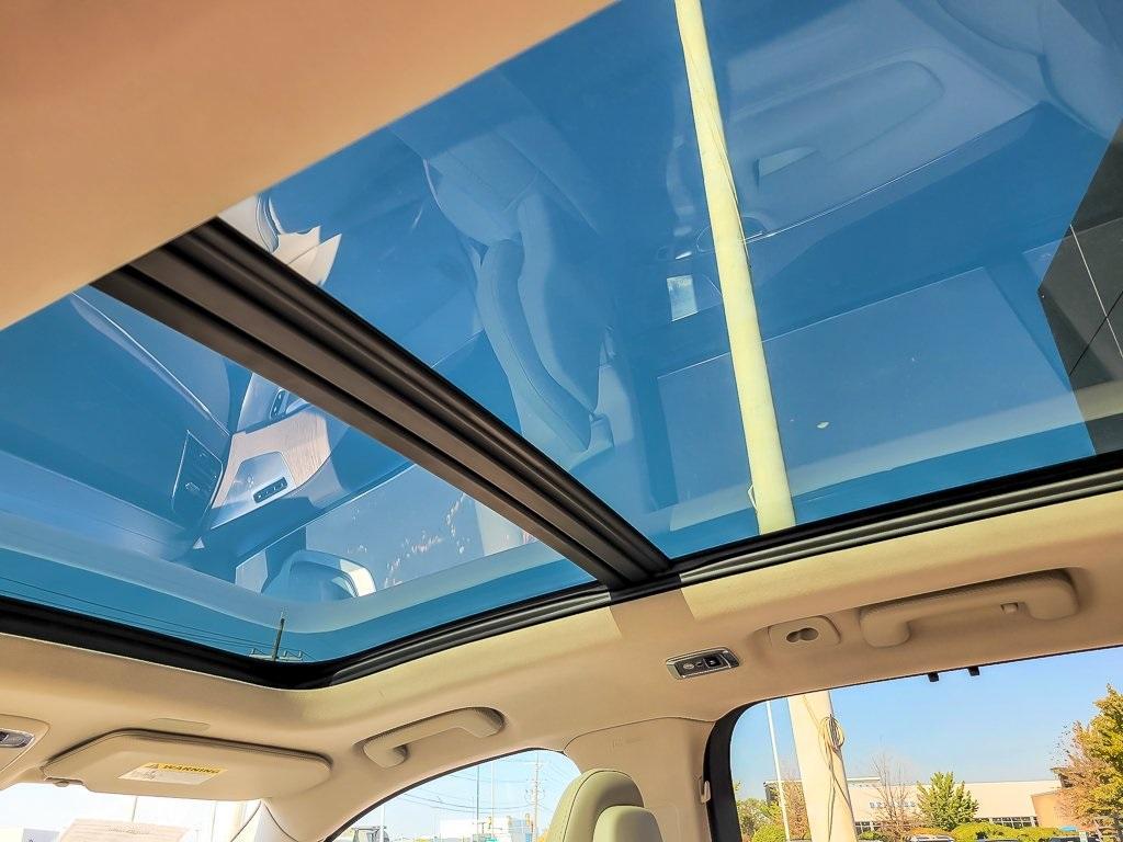 used 2022 Volvo XC90 car, priced at $37,982