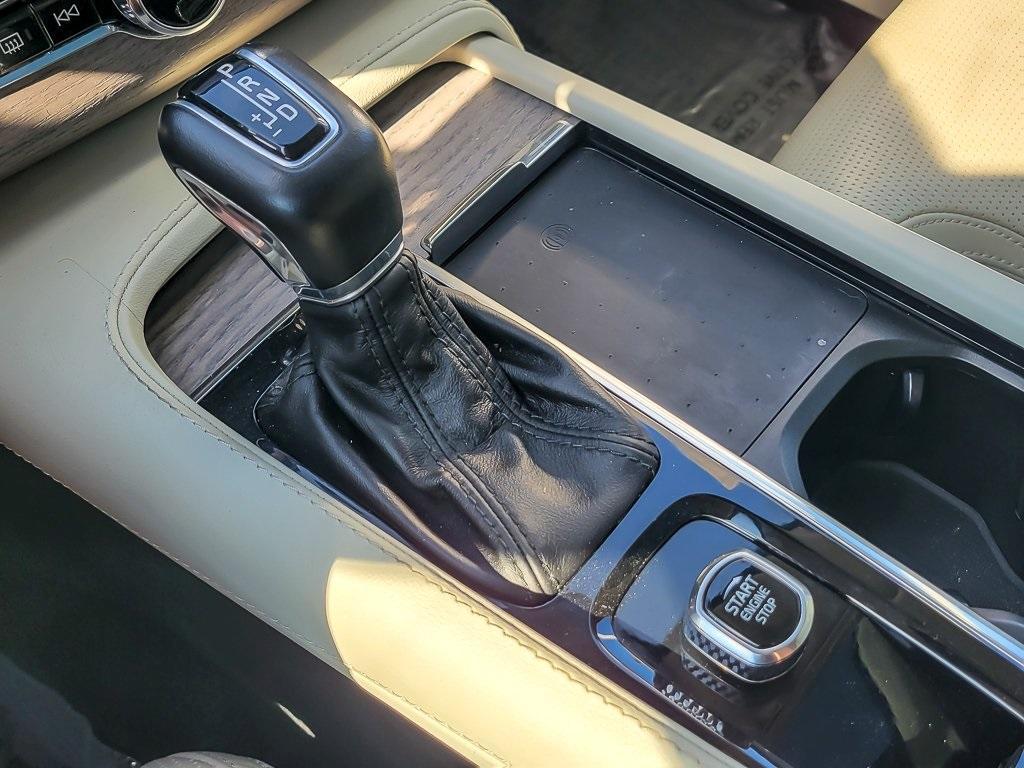 used 2022 Volvo XC90 car, priced at $37,982