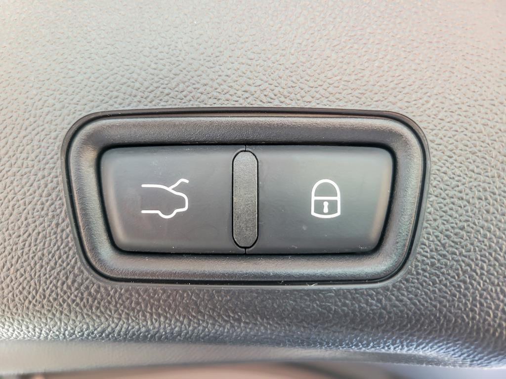 used 2023 Maserati Grecale car, priced at $37,739