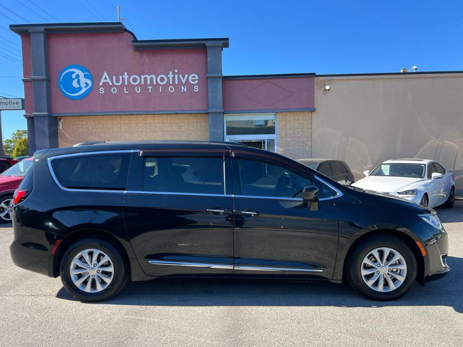 used 2017 Chrysler Pacifica car, priced at $13,995