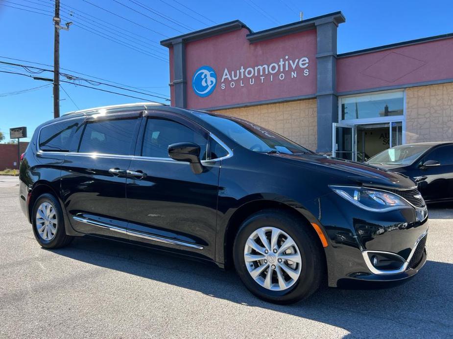 used 2017 Chrysler Pacifica car, priced at $13,995