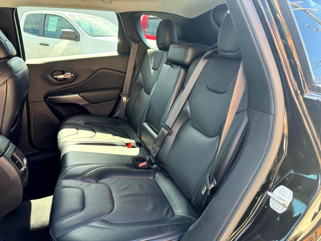 used 2020 Jeep Cherokee car, priced at $12,995