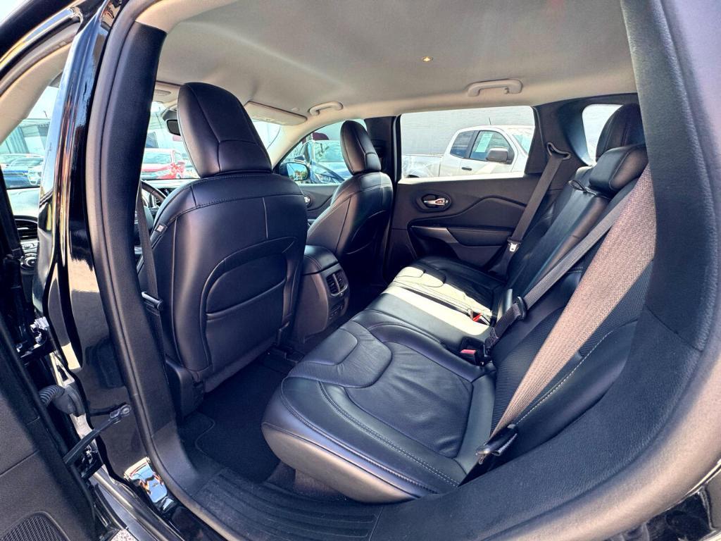 used 2020 Jeep Cherokee car, priced at $12,995