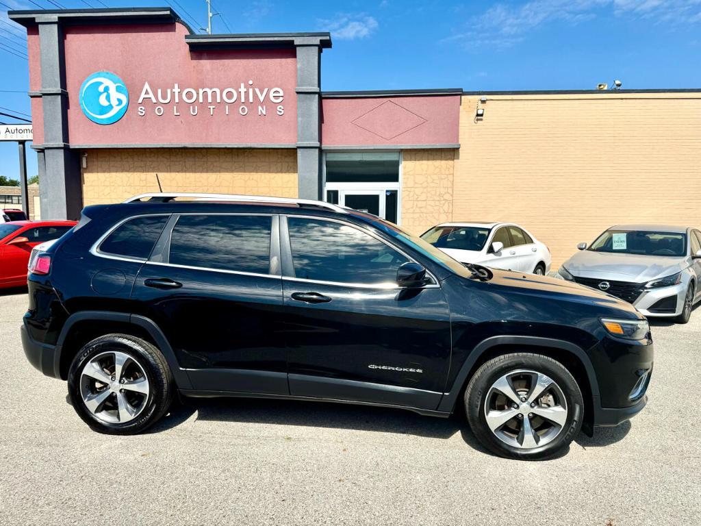 used 2020 Jeep Cherokee car, priced at $12,995