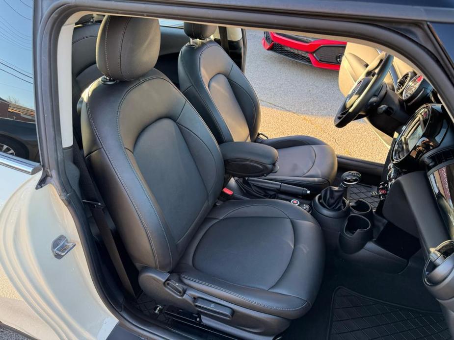 used 2019 MINI Hardtop car, priced at $16,995