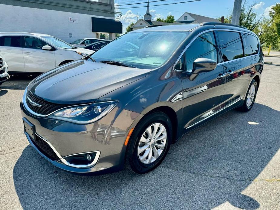 used 2017 Chrysler Pacifica car, priced at $14,995