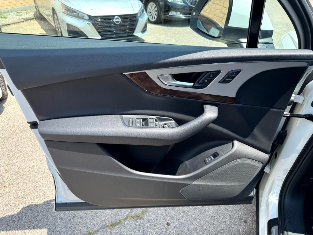 used 2018 Audi Q7 car, priced at $14,995