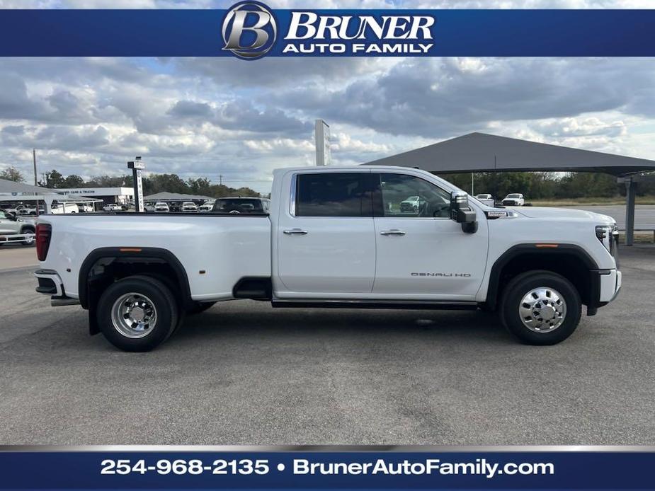 new 2025 GMC Sierra 3500 car, priced at $92,325