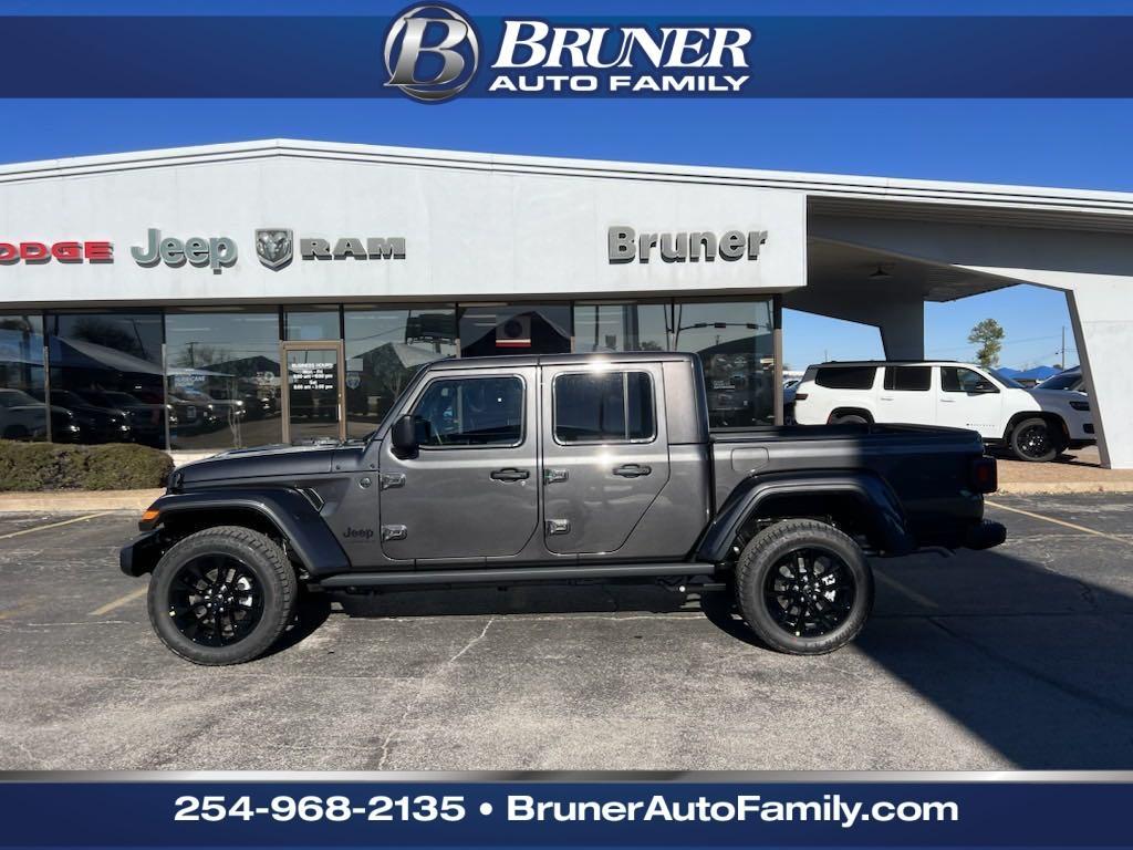 new 2025 Jeep Gladiator car, priced at $43,608