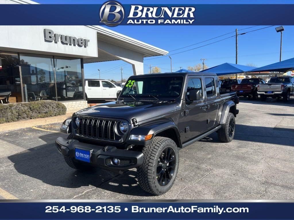 new 2025 Jeep Gladiator car, priced at $43,608