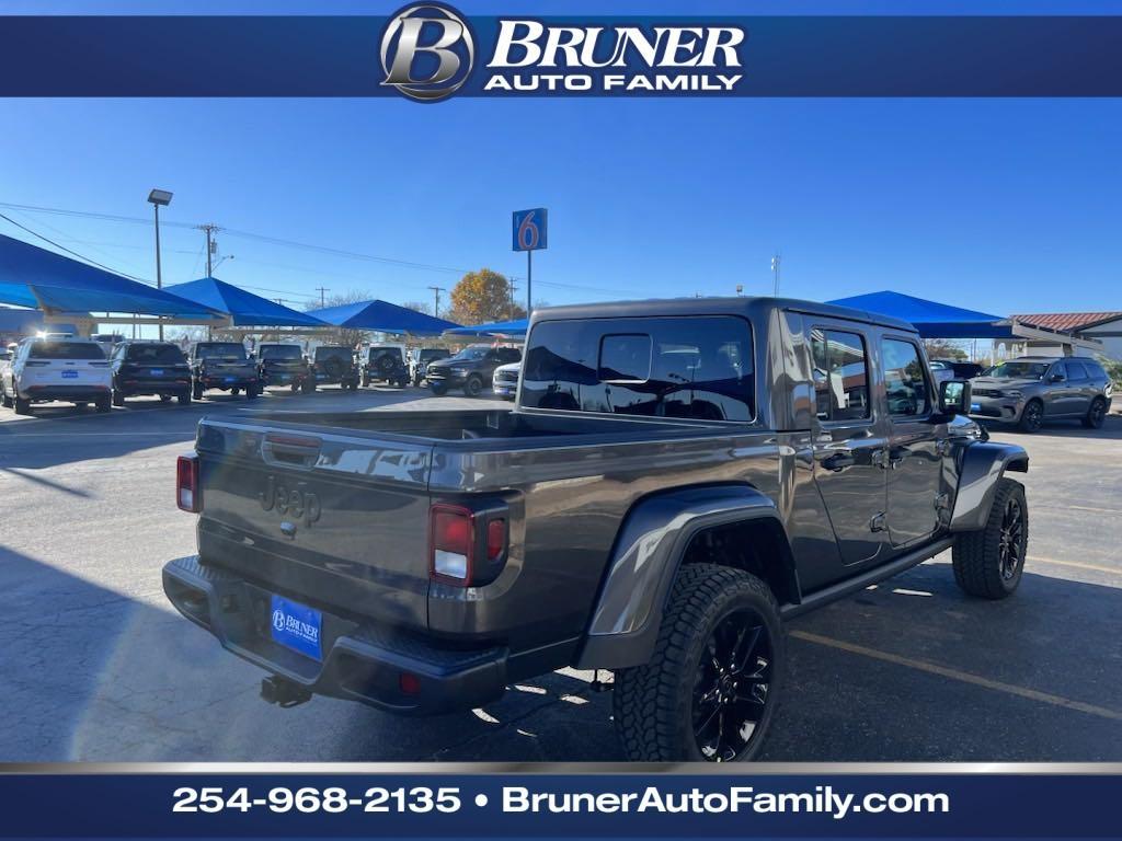 new 2025 Jeep Gladiator car, priced at $43,608