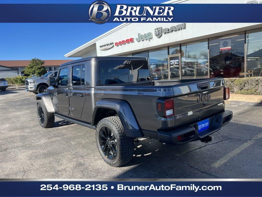 new 2025 Jeep Gladiator car, priced at $43,608