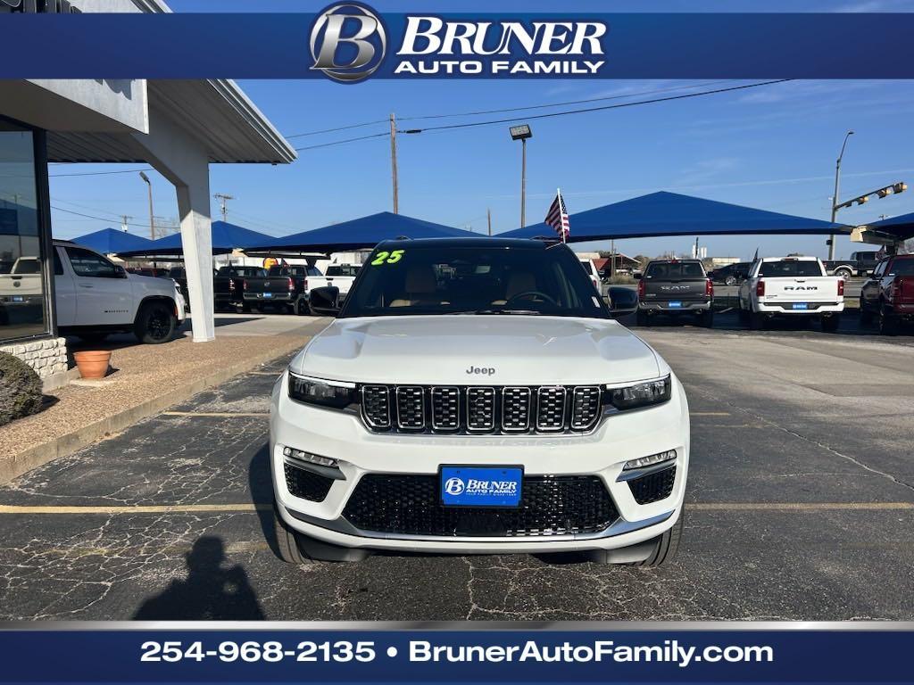 new 2025 Jeep Grand Cherokee car, priced at $59,383