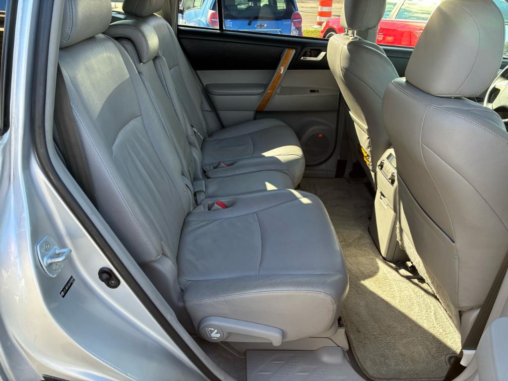 used 2010 Toyota Highlander Hybrid car, priced at $6,850