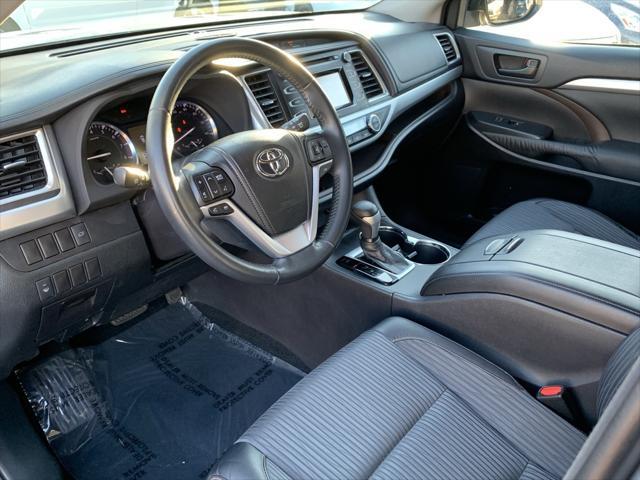 used 2014 Toyota Highlander car, priced at $15,998