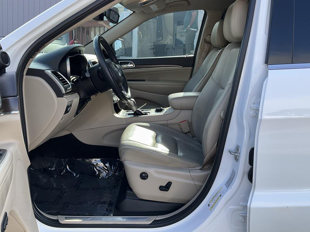 used 2018 Jeep Grand Cherokee car, priced at $15,500