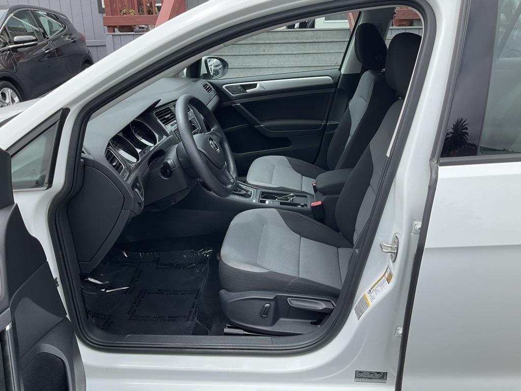 used 2015 Volkswagen e-Golf car, priced at $6,250