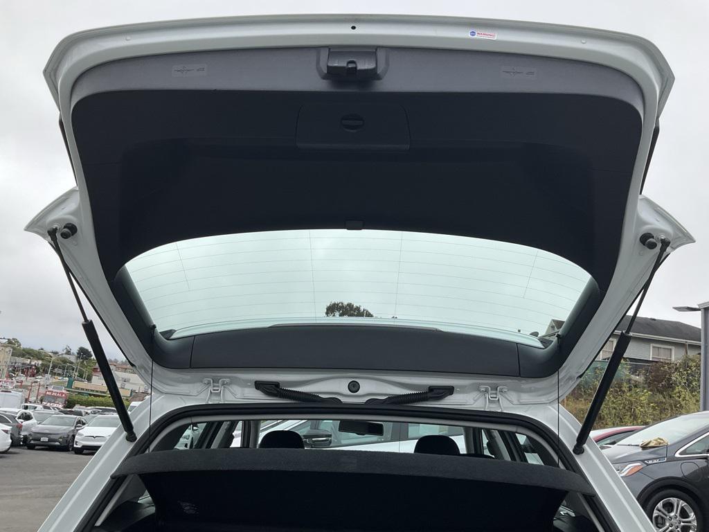used 2015 Volkswagen e-Golf car, priced at $6,250