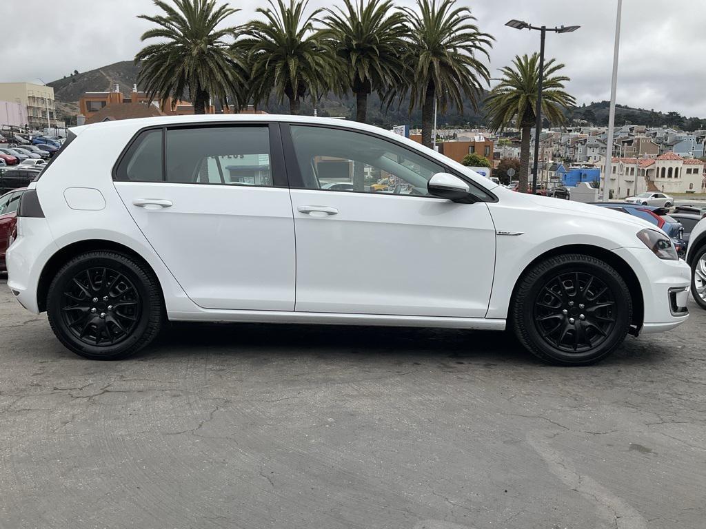 used 2015 Volkswagen e-Golf car, priced at $6,250