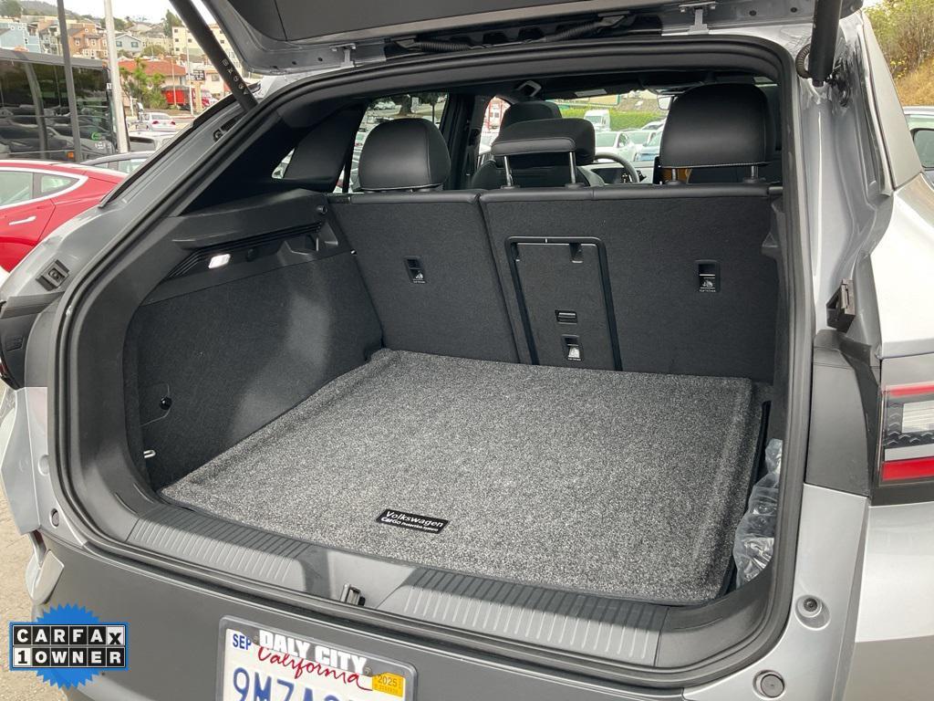 used 2024 Volkswagen ID.4 car, priced at $23,300