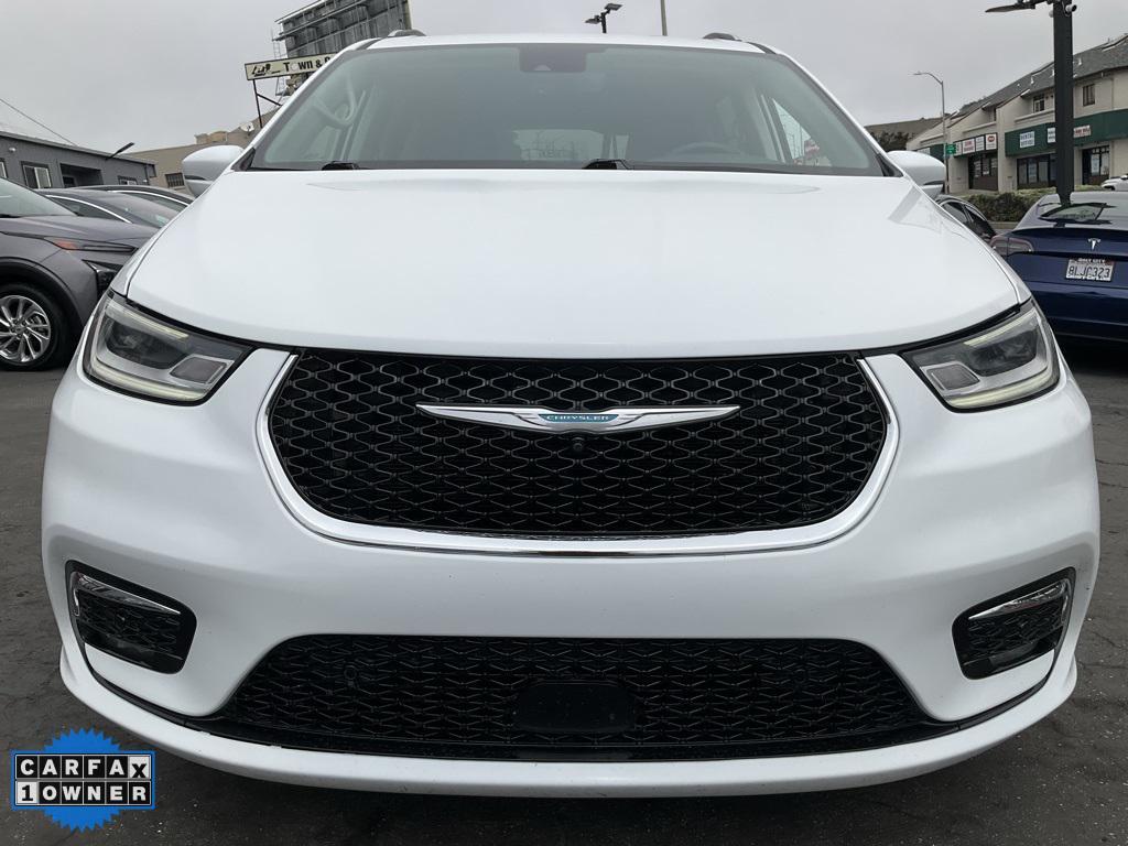used 2021 Chrysler Pacifica Hybrid car, priced at $18,998