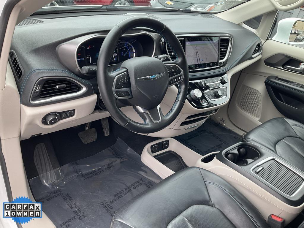 used 2021 Chrysler Pacifica Hybrid car, priced at $18,998