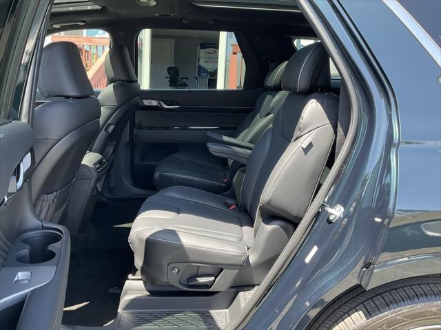 used 2025 Hyundai Palisade car, priced at $49,998