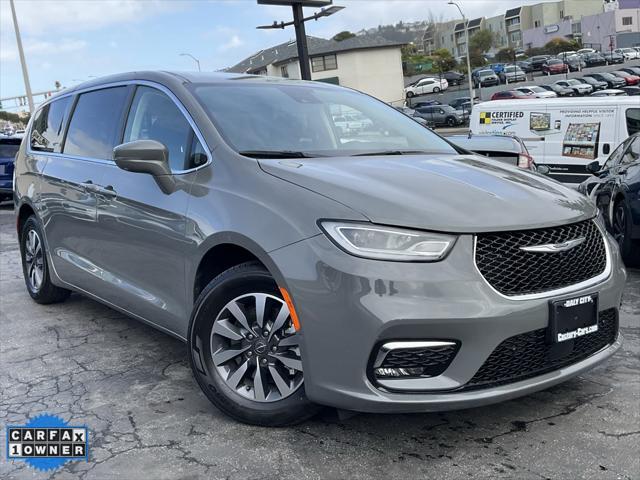 used 2022 Chrysler Pacifica Hybrid car, priced at $19,500