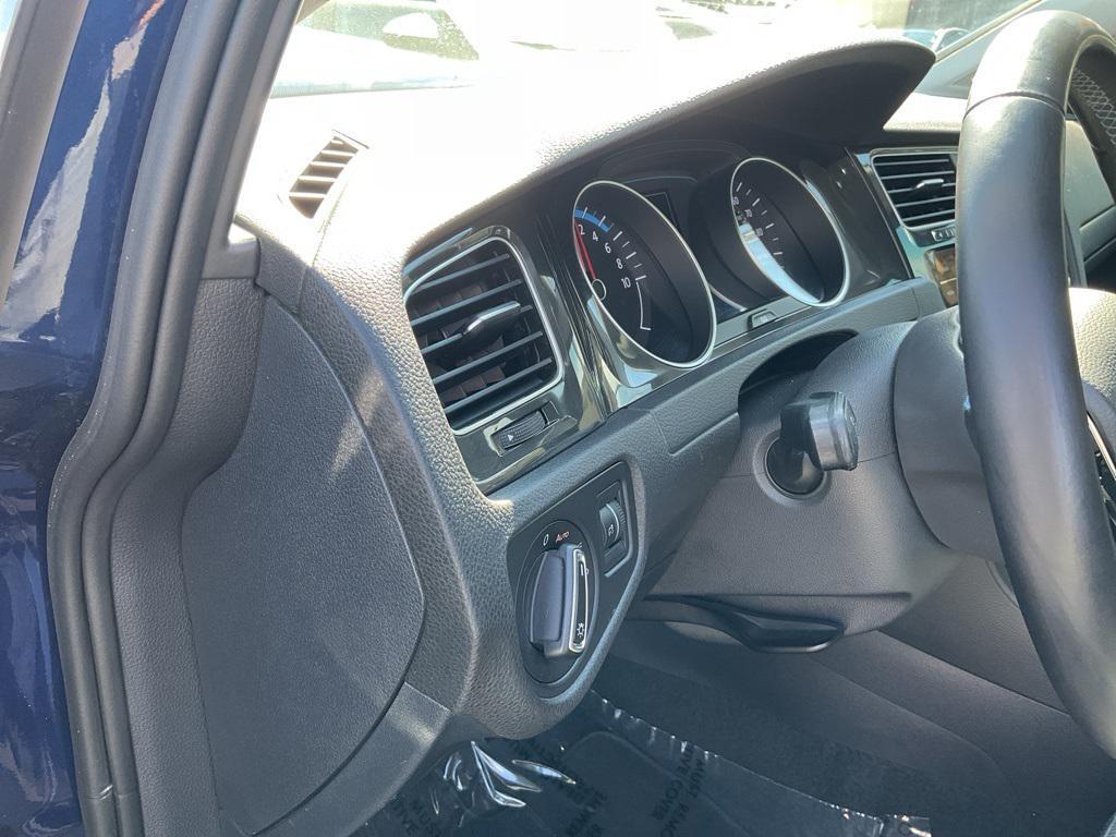 used 2017 Volkswagen e-Golf car, priced at $7,700