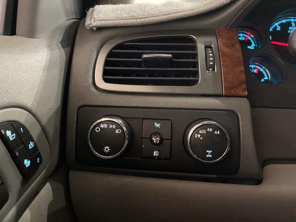 used 2007 Chevrolet Avalanche car, priced at $7,995