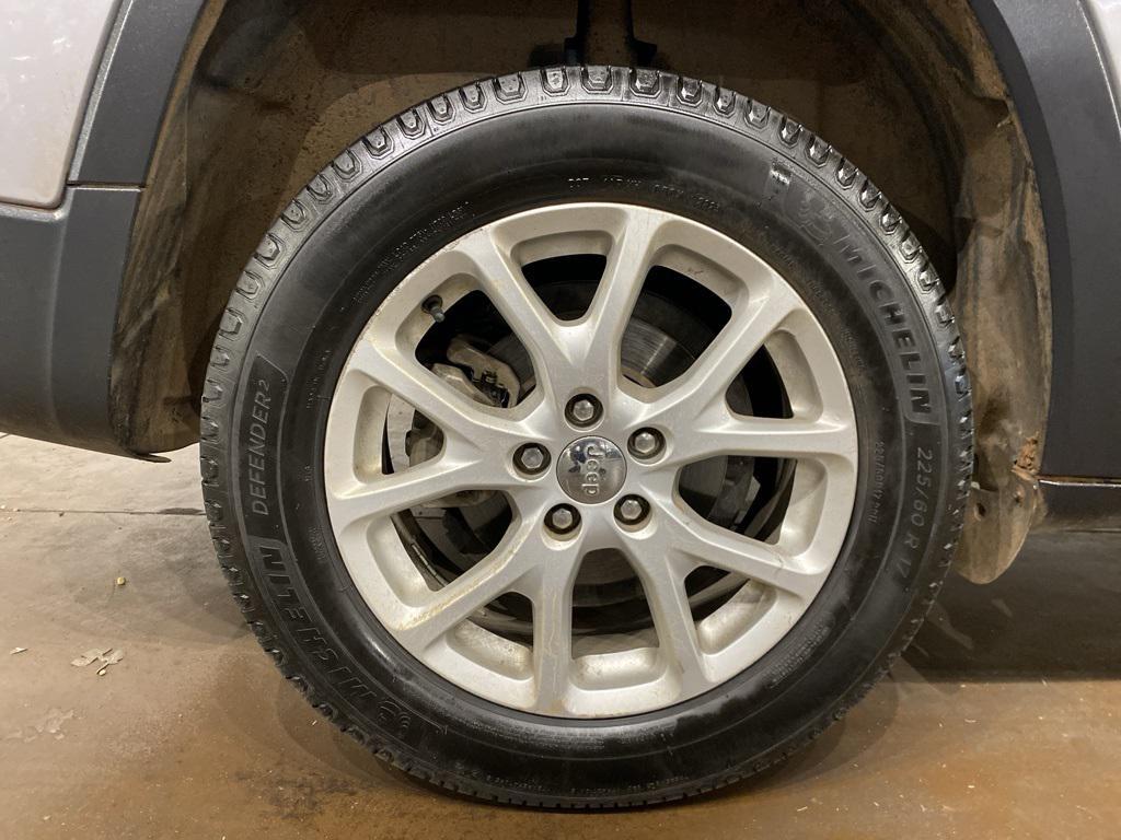 used 2016 Jeep Cherokee car, priced at $11,222