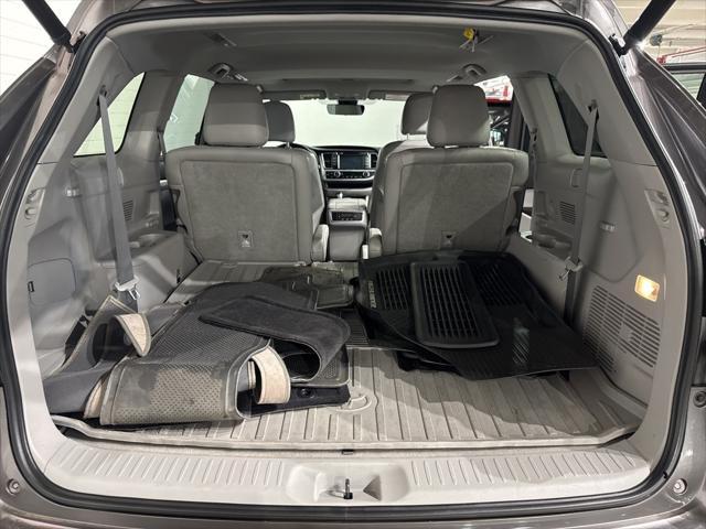 used 2018 Toyota Highlander car, priced at $21,961