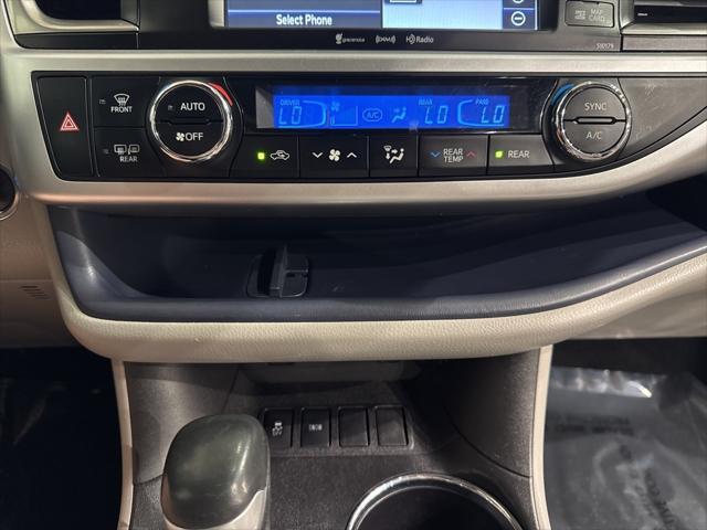 used 2018 Toyota Highlander car, priced at $21,961