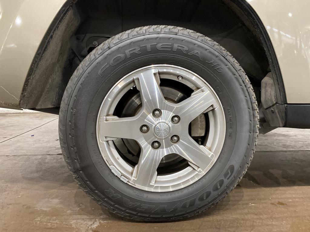 used 2006 Jeep Grand Cherokee car, priced at $11,488