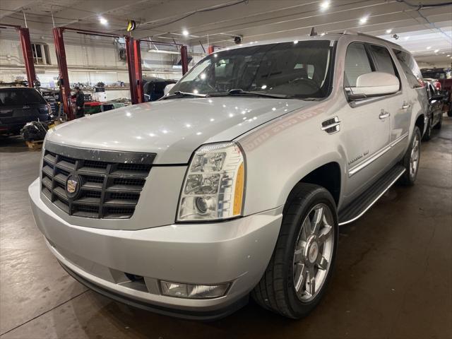 used 2013 Cadillac Escalade ESV car, priced at $20,999